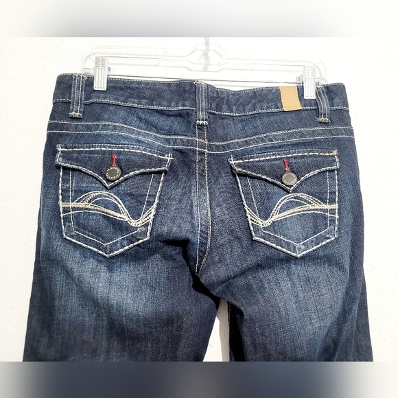 Maurices Capri Jeans Women's Size 5/6 Cotton Stretch Dark Wash Slimming Effect - Picture 3 of 11